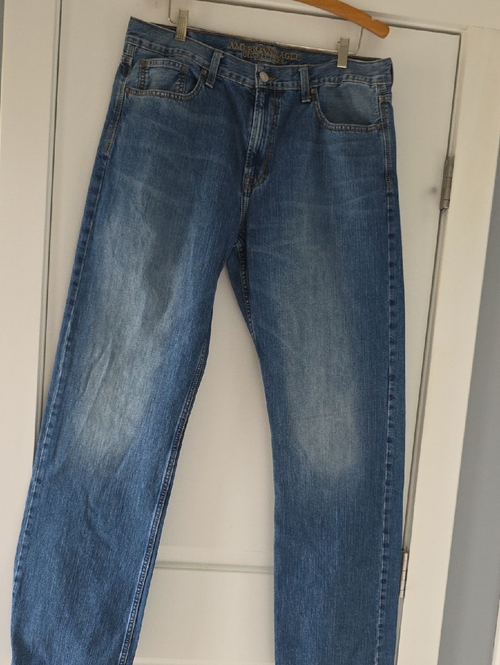 American Eagle Outfitters Men’s Blue Loose Straight-Leg Jeans